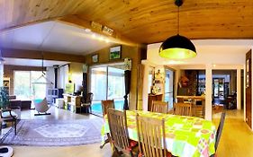 Maison conviviale 8 personne avec piscine intérieure, à la campagne